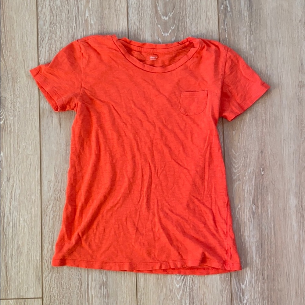 Orange tshirt 🍊 from Gap